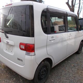 部品どり車バラ売り。タント L375S パール(W24) 135,459 km 初年度登録