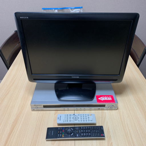 東芝液晶19インチテレビとパイオニアDVDプレーヤー
