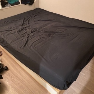 IKEA クイーンサイズ　ベッド&マットレス