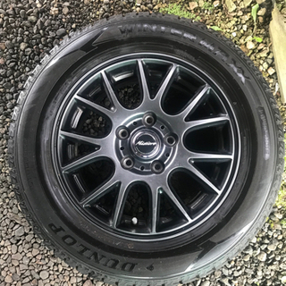 【値下げしました】アルミ付きスタッドレスタイヤ【4本】