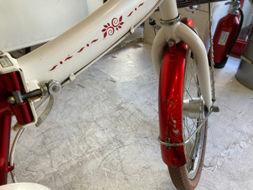 【LEDオートライト】20インチ折りたたみ自転車　6段変速　赤/白