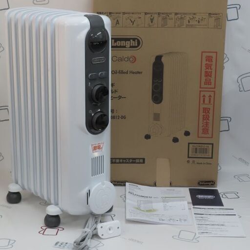 美品 ♪DeLonghi/デロンギ アミカルド オイルヒーター RHJ35M0812-DG