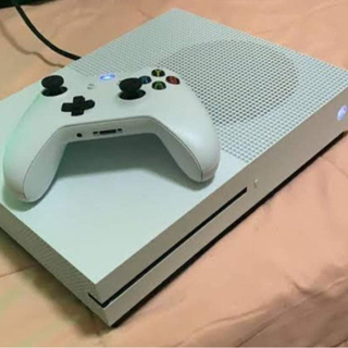 【ネット決済】Xbox one S 1TB (エックスボックス)