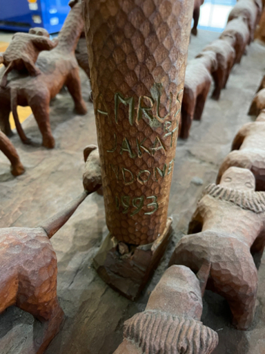 バリ島 木彫の船