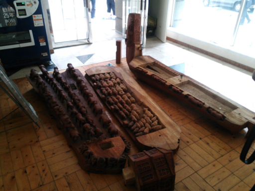 バリ島 木彫の船