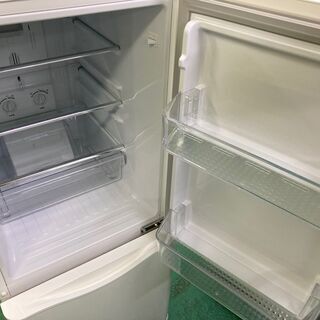 在庫入替の為値引き！★DAEWOO★DR-B15EW 2D冷蔵庫 2018年 大宇 150L レトロ感 キッチン 生活家電