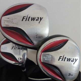 ゴルフセット　クラブ・ボール・ウェアなど一式