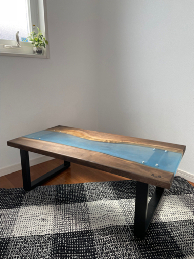 ホオの木×レジンテーブル　オシャレ　テーブル　青　98.5ｃｍ　天然木 未使用品