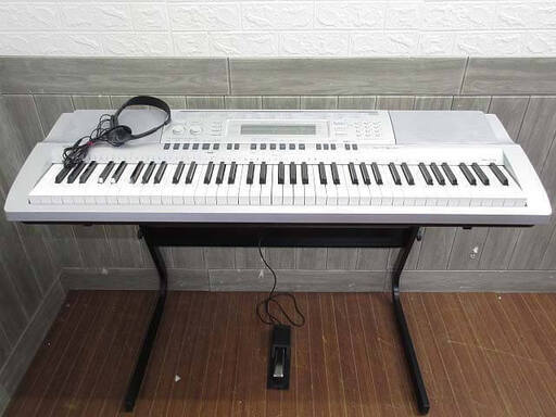 ss2749　カシオ　電子キーボード　WK-210　76鍵盤　シルバー　CASIO　電子ピアノ　スタンド付き　ヘッドホン付き　コンパクト　大型液晶　自動伴奏機能　鍵盤楽器　電子楽器
