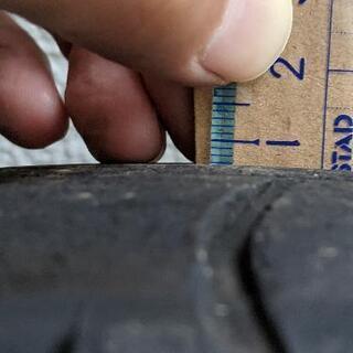 【再値下げ】アルミホイール&タイヤ4本セット エルグランドE51 215/60 R17