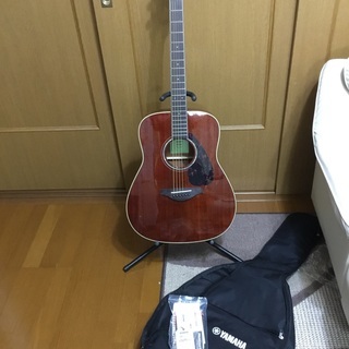 アコースティックギター　ヤマハFG850