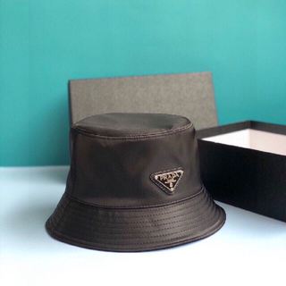 PRADAハット