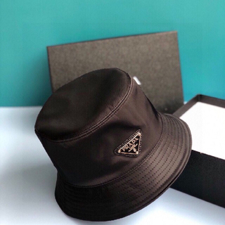 PRADAハット