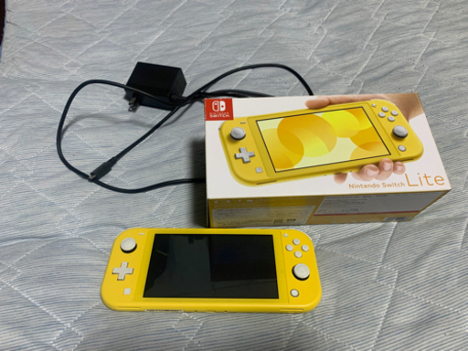 任天堂 スイッチライト イエロー ＋3000円でモンハンライズも
