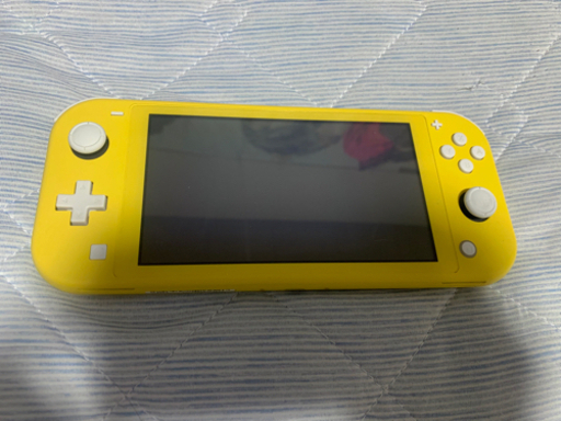 任天堂 スイッチライト イエロー ＋3000円でモンハンライズも