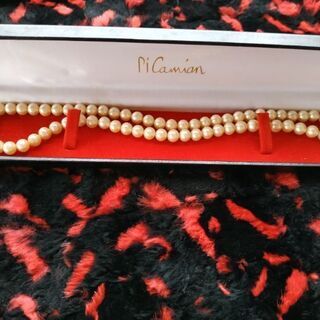 模造真珠のネックレス