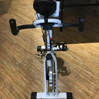 美品】スピンバイク トレーニング 筋トレ 有酸素運動 ホワイトレッド