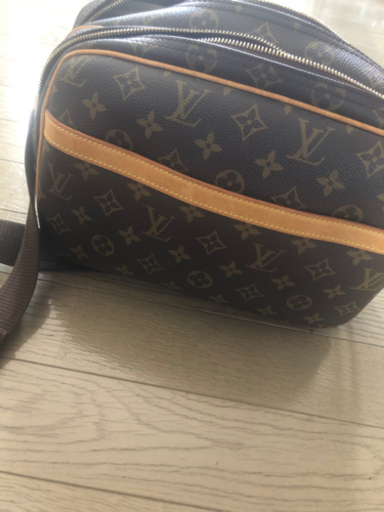 (大人気❗️)本物 VUITTON ショルダーバッグ