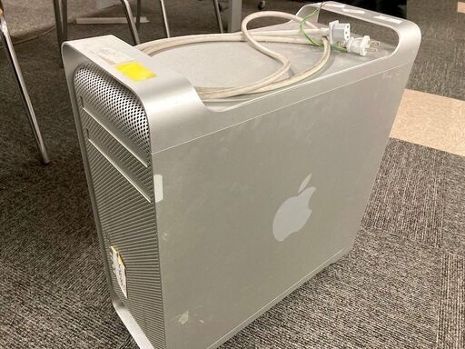 C）Mac Pro  Early 2009 アップル  中古 ATI Radeon HD 5870