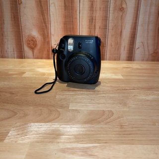 【FUJI FILM INSTAX MINI 8 BLACK】チ...