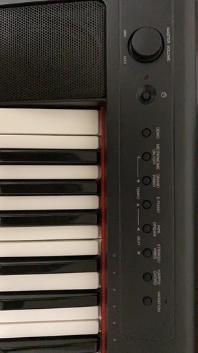 ヤマハのエレクトリックピアノ - Yamaha electric piano - piano elétrico Yamaha