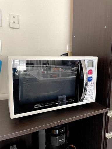 電子レンジ（シャープ：SHARP製）、白色、状態はとても良いです。