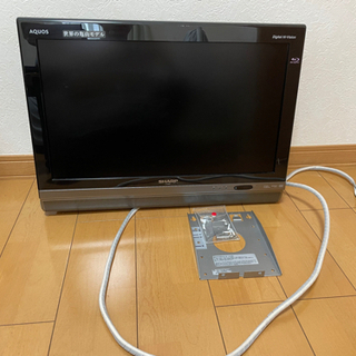 壁掛け式テレビ　AQUOS 