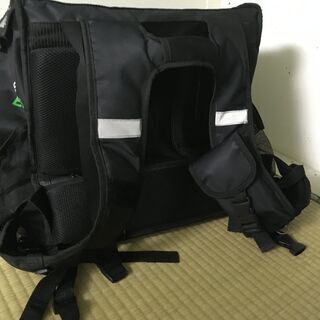 自転車とユーバーイーツバッグ