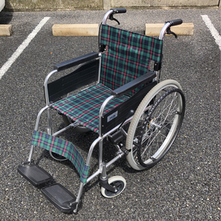 標準型の自走式車椅子です。