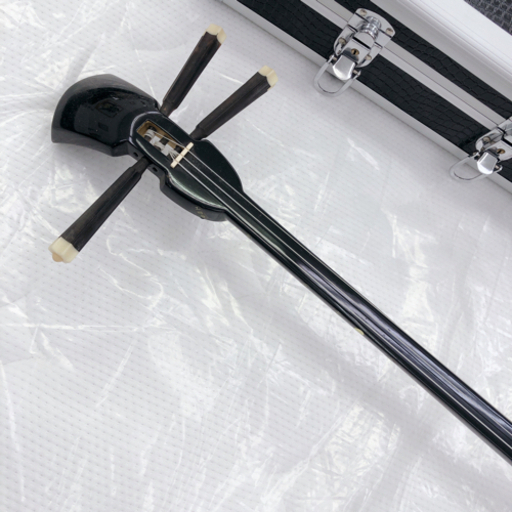 沖縄三線 人工皮張り 鍵付きハードケースのセット 沖縄三線 鍵付きハードケースセット? 沖縄三線 人工皮張り 初心者用 鍵付き