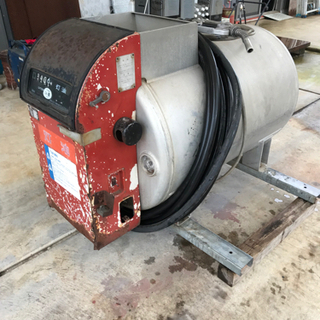 タツノ製灯油ローリー470リットル