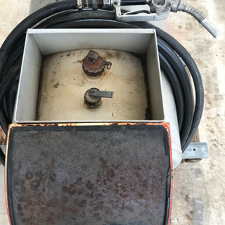 タツノ製灯油ローリー470リットル