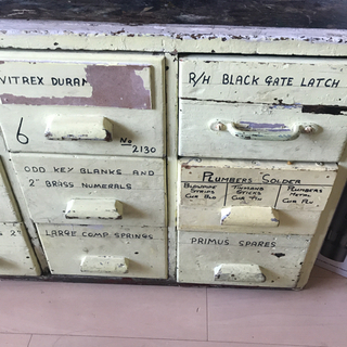 アンティーク　定価45万円   収納棚