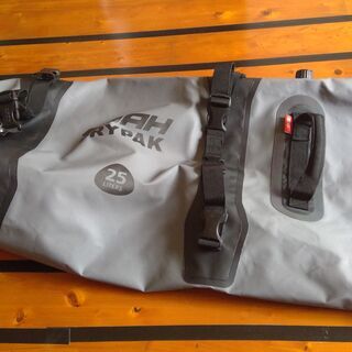 バイク　ツーリング　バグ　25L 防水　Bike tail bag