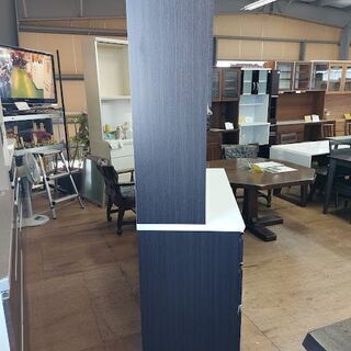 【愛品倶楽部柏店】　ＮＩＴＯＲＩ　ニトリ　レジュ―ム１２０　３枚扉キッチンボード　ダークブラウン　食器棚　【問い合わせ番号　１５１-００７１５３　００２】