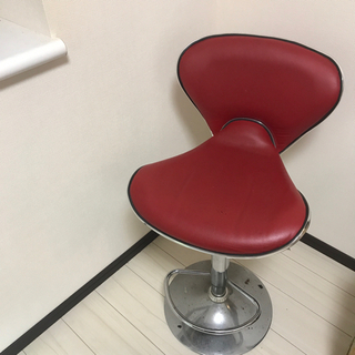 【ネット決済】赤レザー調椅子