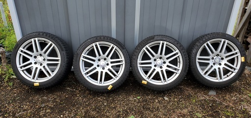 ベンツ Eクラス W212  245/40/R18 スタッドレス　ホイール