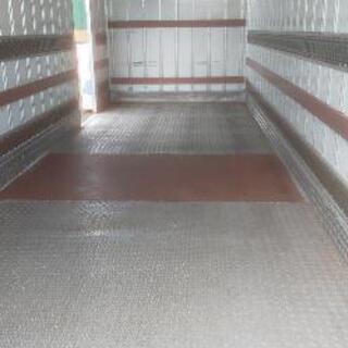 香取市山之辺】No.M-29 横扉付き 保冷コンテナ 長さ約630cmくらい