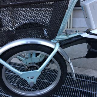 地域限定送料無料　ブリヂストン　アシスタワゴン　三輪車　新基準　12,3AH　2018年　水色　パスワゴン　ビビライフ　神戸市　電動自転車　