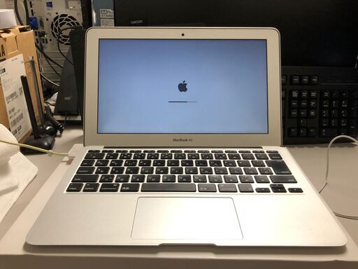 MacBook air 2012年モデル (Apple MacBook Air 11 i5 4G 128G MD224J/A)