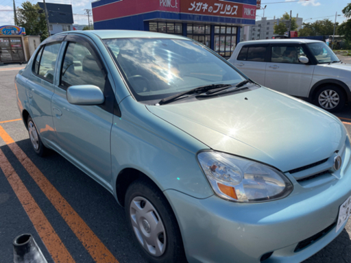 中古車　トヨタ　プラッツ