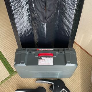 トヨタCHR用のチェーン、ハンガー、フロントサンシェードをお譲りします