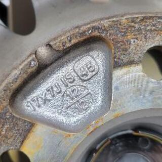 スタッドレスタイヤ　17インチ　215/60-17　7J +45