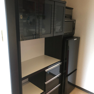 三菱の冷蔵庫（黒色、19年製造）