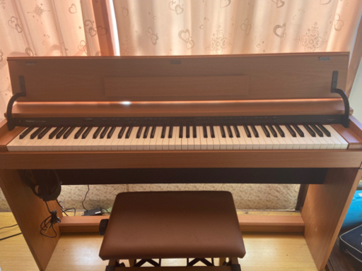 Rolandローランド　電子ピアノ　DP90e 中古動作品