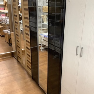 3枚扉ワードローブ ミラー付 売場展開中!!! | taksimestari.fi