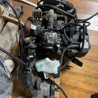 ホンダ・ズーマーエンジンともう一基（キャブ・エアクリ、マフラー付き）