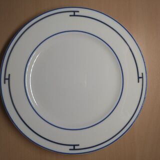 【中古エルメスケーキ皿2枚セット】箱は1つです。