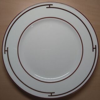 【中古エルメスケーキ皿2枚セット】箱は1つです。