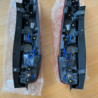 エスクァイア純正テールランプ